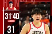 kaiyun-杨瀚森狂轰31+8+3：前13投全中创生涯新高 一度背部受伤下场